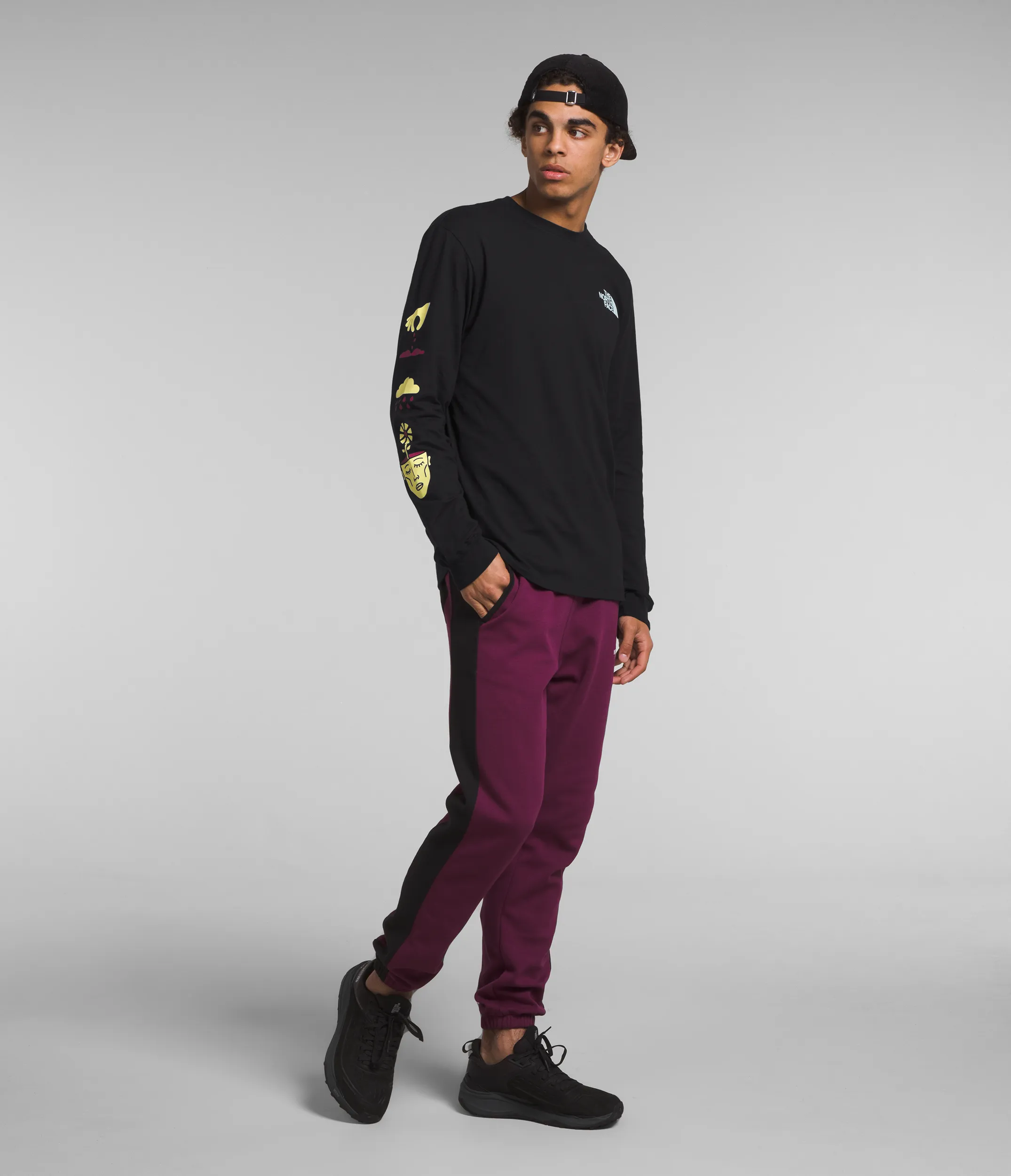 Brand Proud Longsleeve | TNF Black